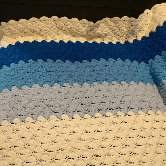 Vintage Hand Knit Blanket Crochet Blanket Large 64×50 Blue White Stripe Handmade - Picture 16 of 16